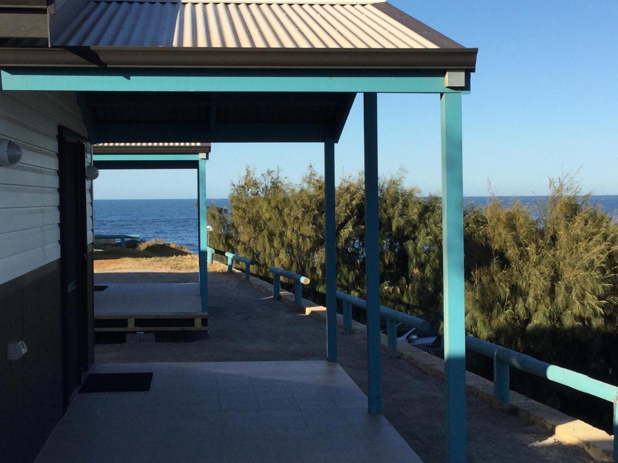 Готель Dongara Tourist Park Port Denison Екстер'єр фото