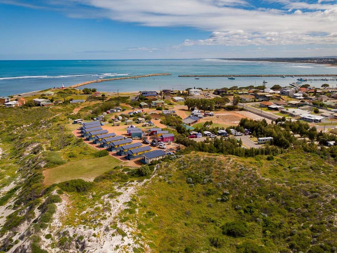 Готель Dongara Tourist Park Port Denison Екстер'єр фото