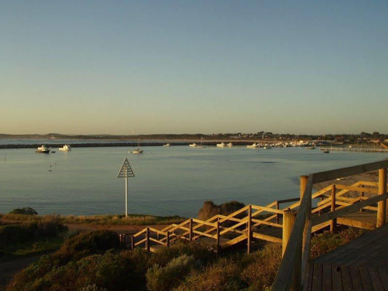 Готель Dongara Tourist Park Port Denison Екстер'єр фото